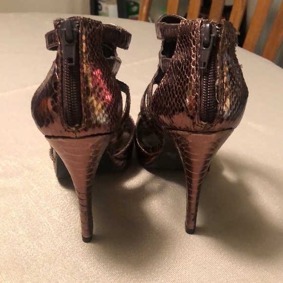 Shoe Dazzle metallic brown heels - Picture 4 of 5